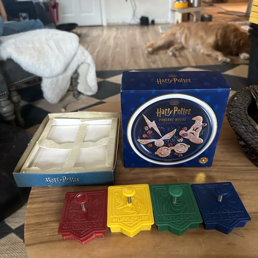 Williams Sonoma Harry Potter House Pancake Molds and cookie cutter stamp set